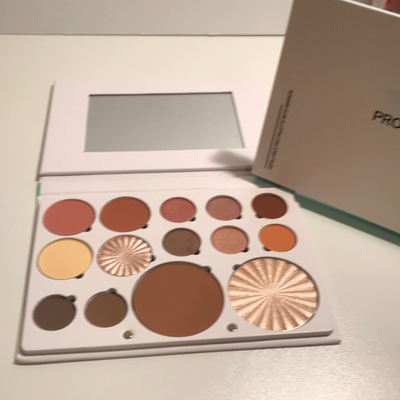 OFRA Boho refillable Pro Palette NEW in box - Picture 2 of 13